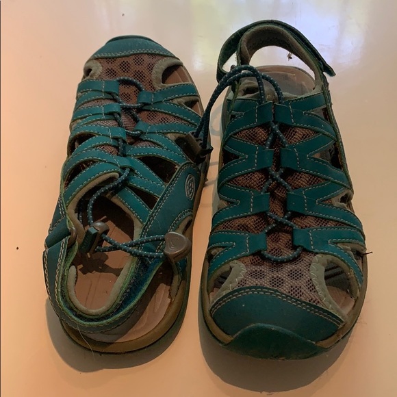 Keen Waterproof Sandals - Picture 2 of 5